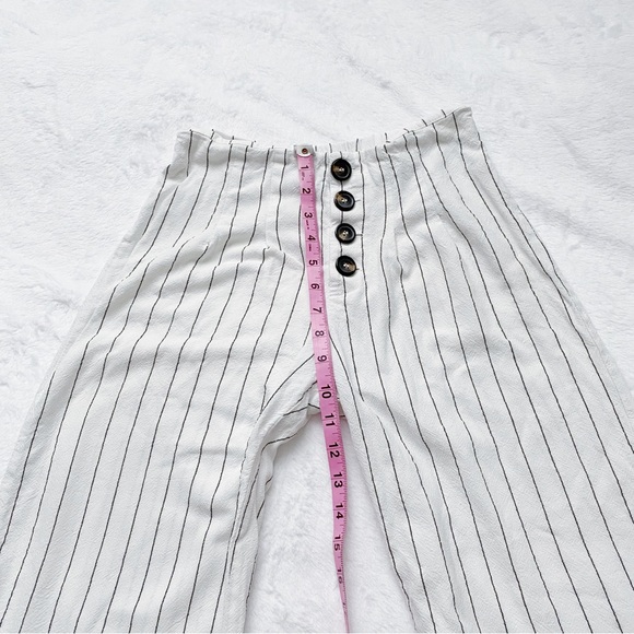 (FIRM PRICE) White & Black Pinstripe Cropped Wide Leg Pants - Picture 7 of 11